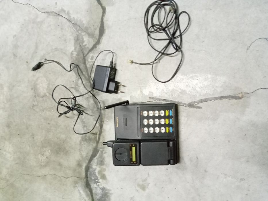 Telefone fixo antigo