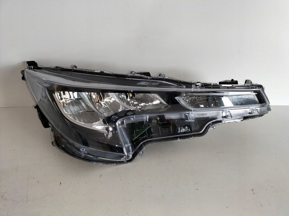 lampa przednia reflektor prawa toyota corolla e21 18-22 hb/kombi full led
