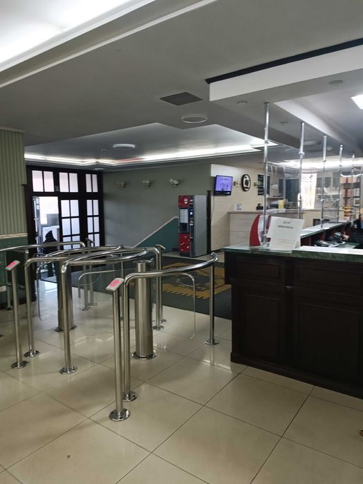 метро Чернігівська, Гетьмана Полуботка 52, Лівий Берег, Броварський п.