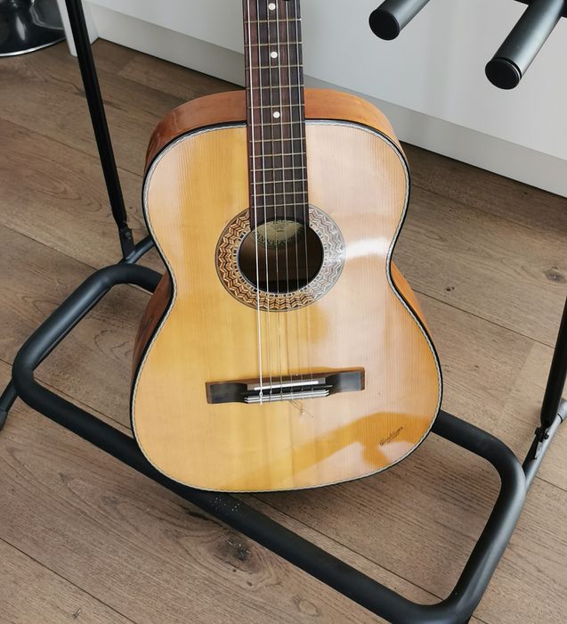 Guitarra alemã vintage