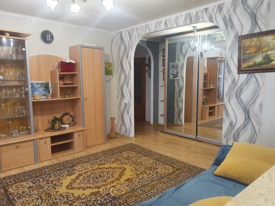 Apartment in Zaporizhzhya, Slobidka - View 3