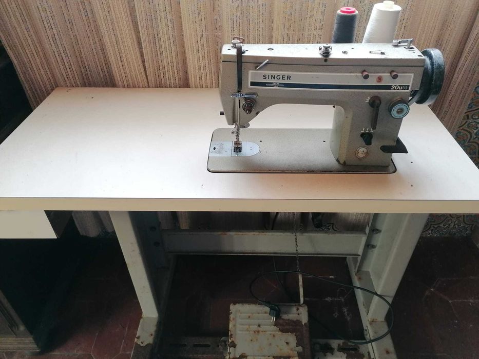Maquina de Costura Singer