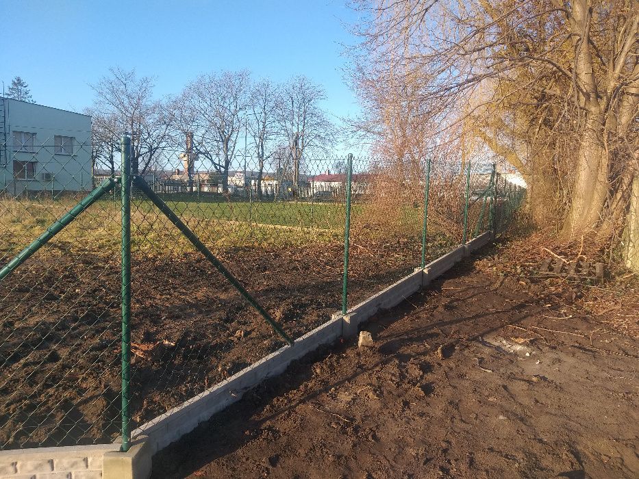 siatki, słupki, akcesoria montaż, ogrodzenia kompletne