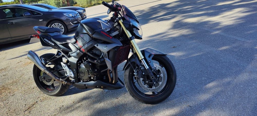 Suzuki GSR Freegun 750 Edição Limitada