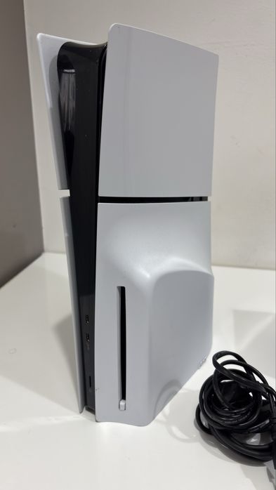 PS5 Slim 1TB + 7 jogos