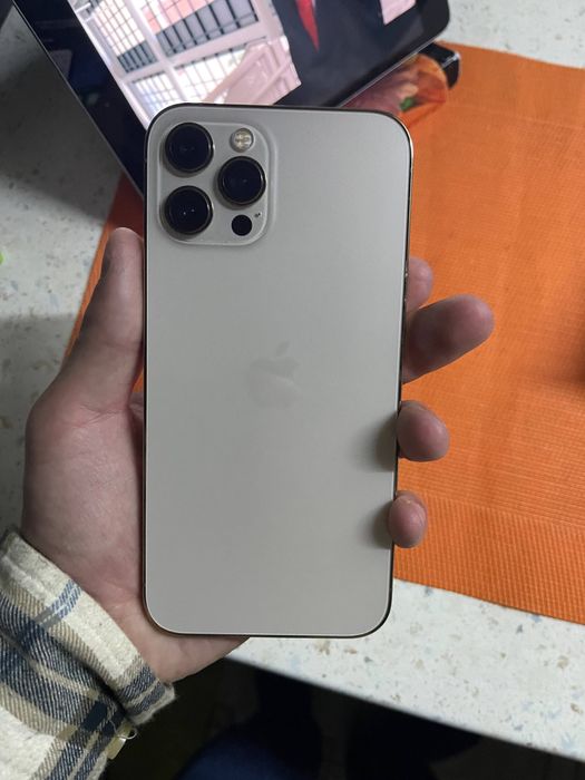 Айфон 12 про макс