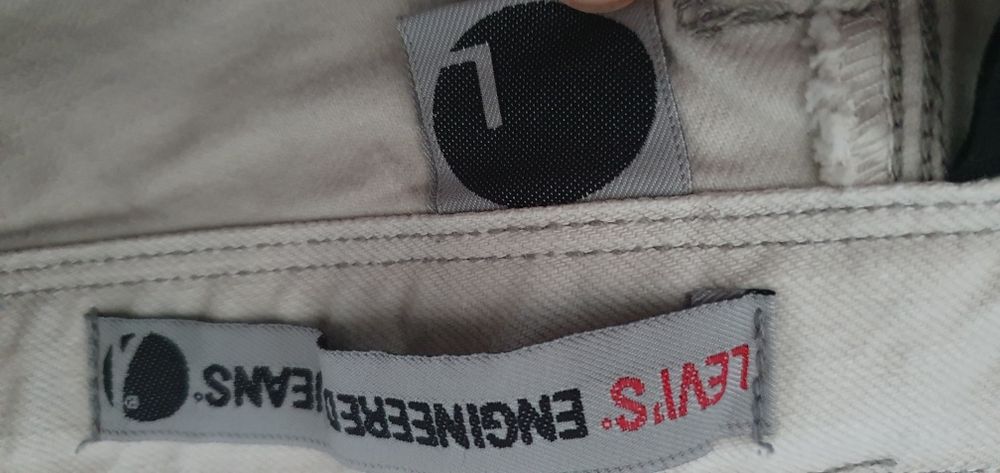 Krótkie spodenki męskie LEVIS rozmiar L