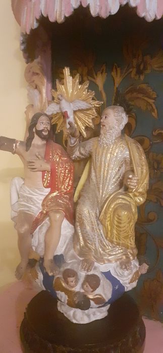 Linda Peça de Arte Sacra Terra Cota e Madeira