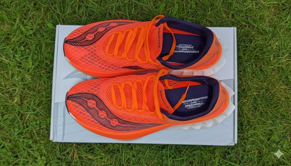 Saucony ENDORPHIN PRO 4, р.43,44 бігові кросівки