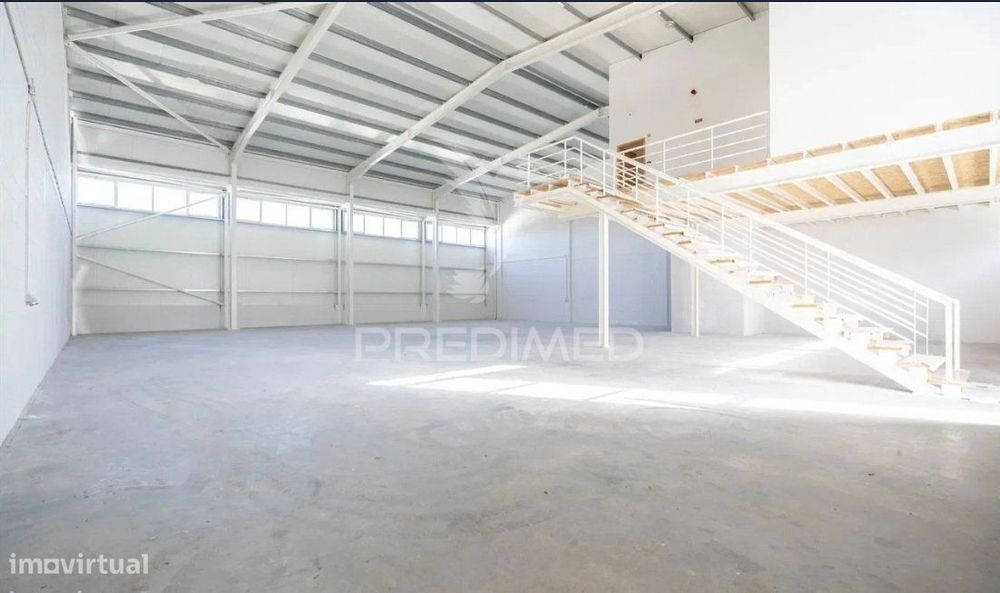 Pavilhão para Arrendamento em Azurém, Guimarães - 470 m2