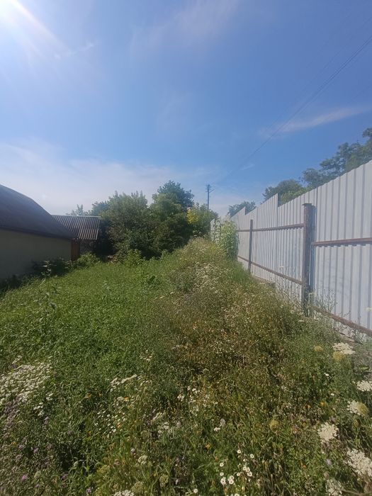 Продаж будинка в передмісті