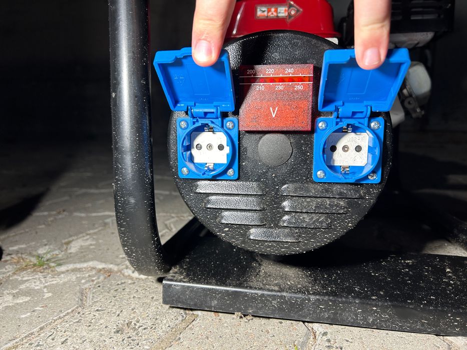 Однофазний бензиновий генератор MIYAKE BK 65 K 4,1 кВт (бу)