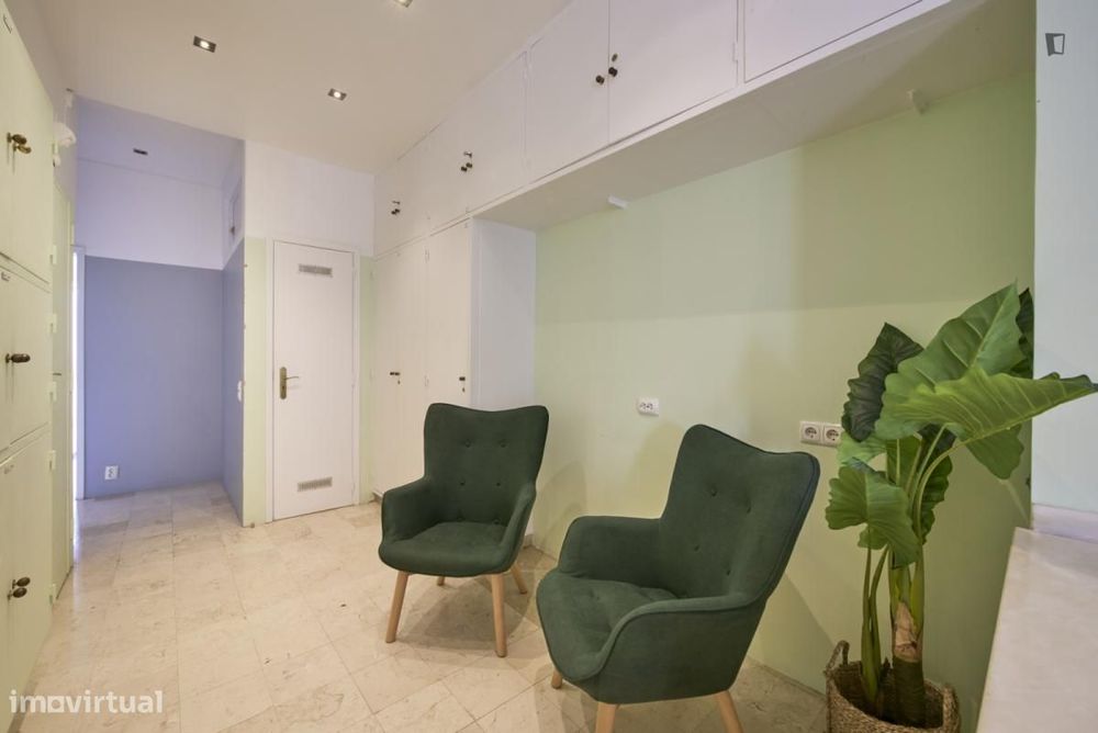 Quarto - localizado em Entrecampos Lisbon
