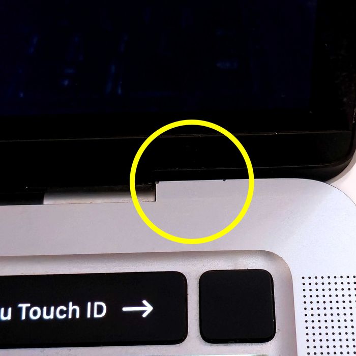 MacBook Pro 13" 2020 (A2289) 8/256GB Intel | Touch Bar | Pokrowiec