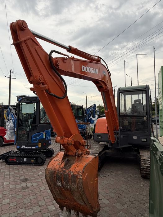 Екскаватор Doosan 55 V