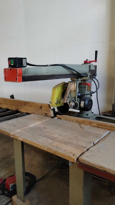 Pilarka ramieniowa piła poprzeczna radialna Rema DMNE