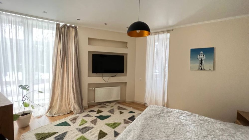 Продам 3 кімн у ЖК Чайка під Києвом з ремонтом для себе Лобановського