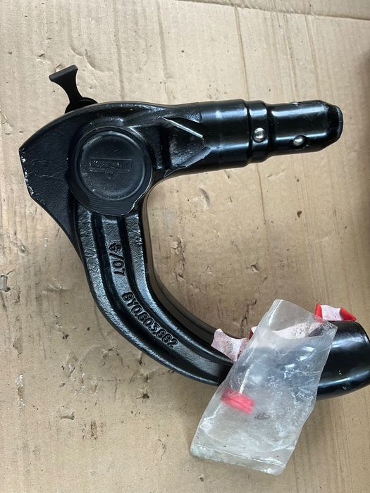Audi A3 8Y hak holowniczy kula kluczyk WESTFALIA 8Y0803882