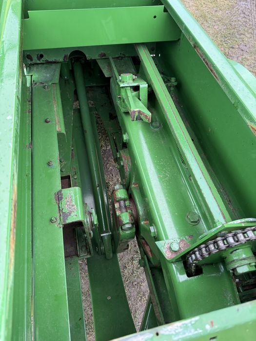 Пресс подборщик JOHN DEERE 330 Тюкопрес, Прес підбирач