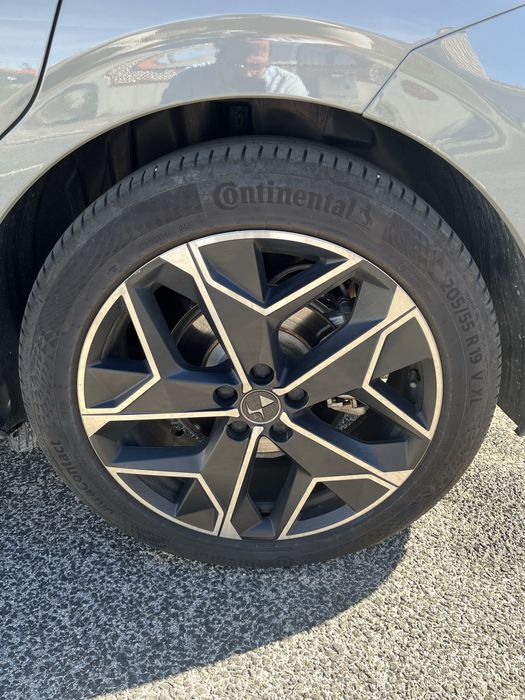 DS 4 1.6 E-Tense Rivoli 225cv