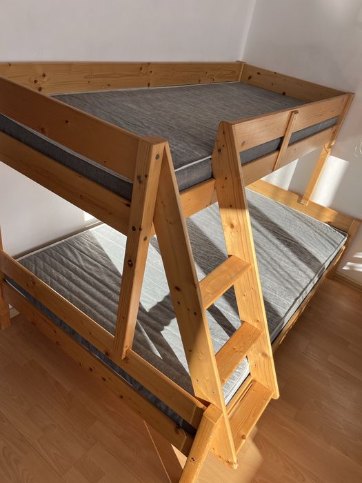 Lózko pietrowe + materace