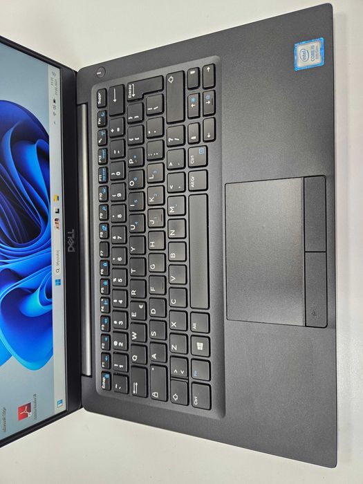 Laptop Dell 7390 2 in 1 Inel i5 Pamięć 8gb Dysk 256gb ssd Windows Gw