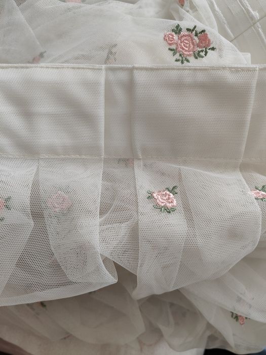 Продам готовую тюль сетка с нежной вышивкой