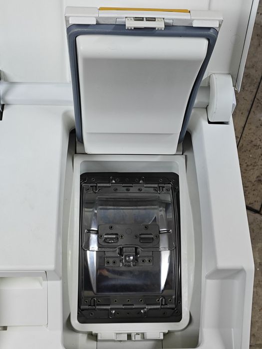 Вертикальна пральна машина Miele TopStar