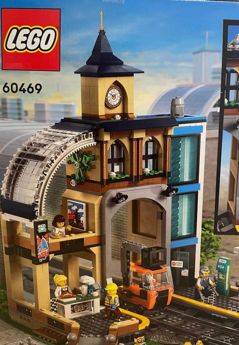 LEGO Set 60469 | Estação de Comboios Central