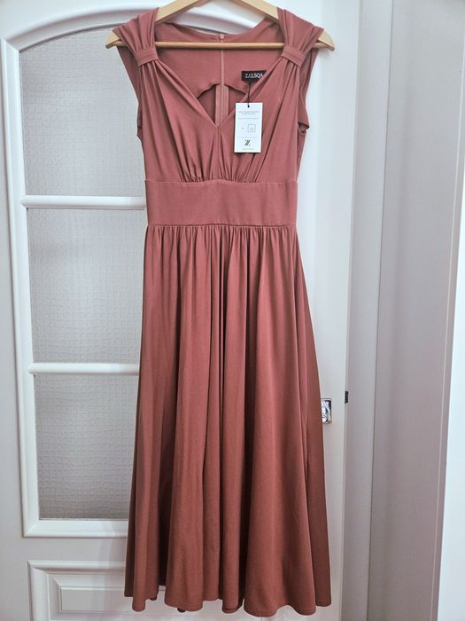 Sukienka Zalsqa Carmen marsala XS