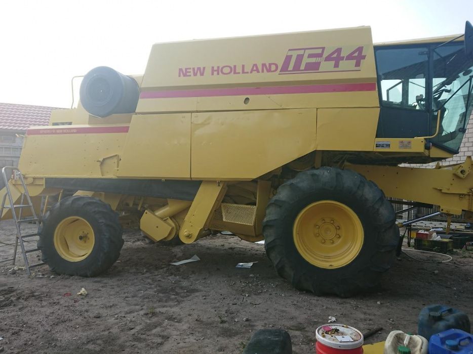 Naklejki kombajn New Holland TF 44