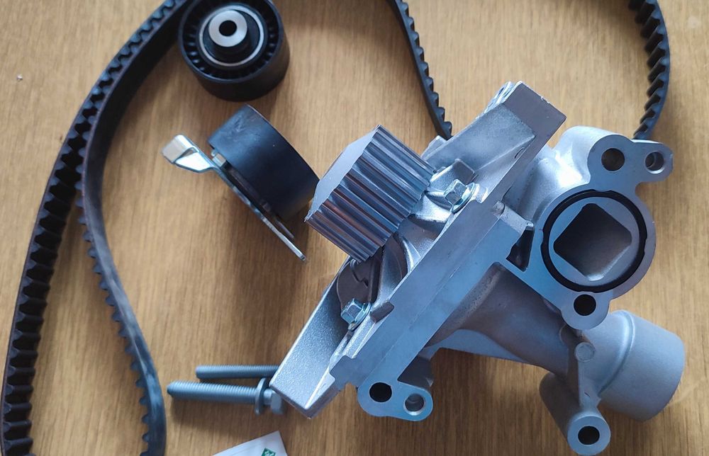 Rozrząd. Zestaw pasek rozrządu + pompa wody INA CITROEN / PEUGEOT