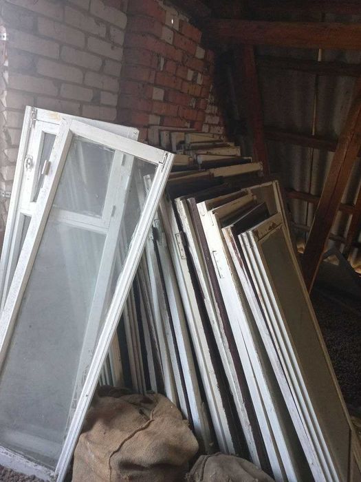 Продам вікна дерев'яні комплект на всю хату 11 штук