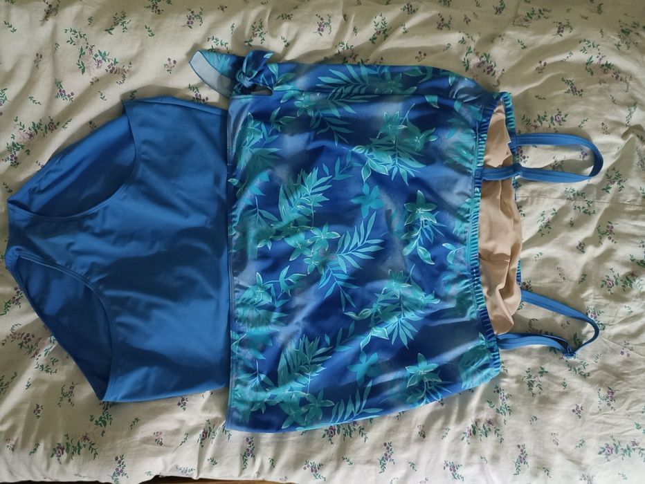 Купальник стрейчевый, размер 60