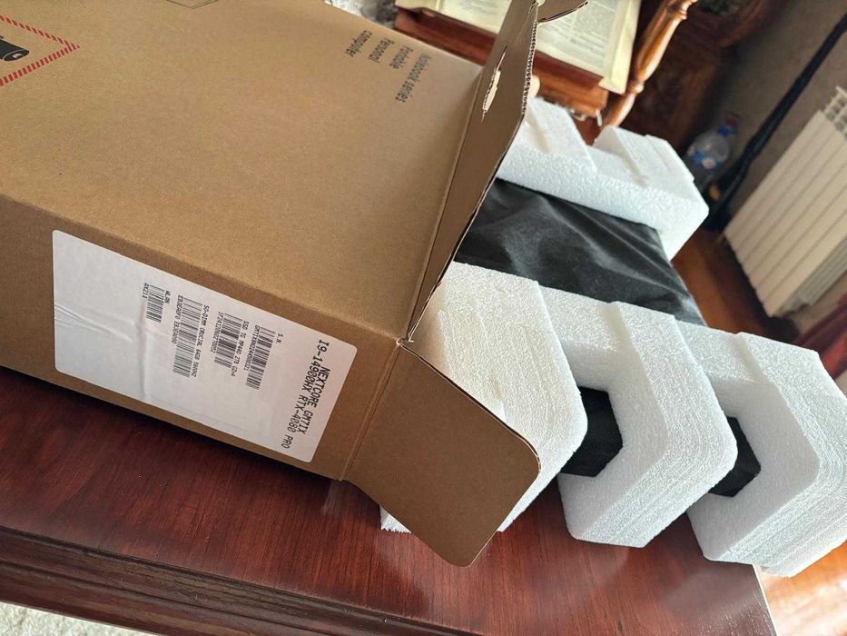 Portátil NextCore GM7IX 17" QHD IPS 240Hz i9-14900HX RTX 4080 64GB 2TB