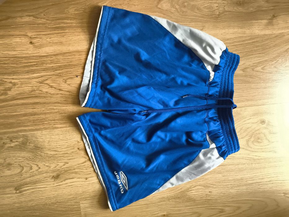 Błękitne sportowe szorty Umbro, rozmiar XS