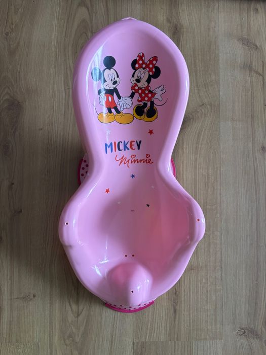 Leżaczek do wanienki używany. Bardzo mocno trzyma w wanience