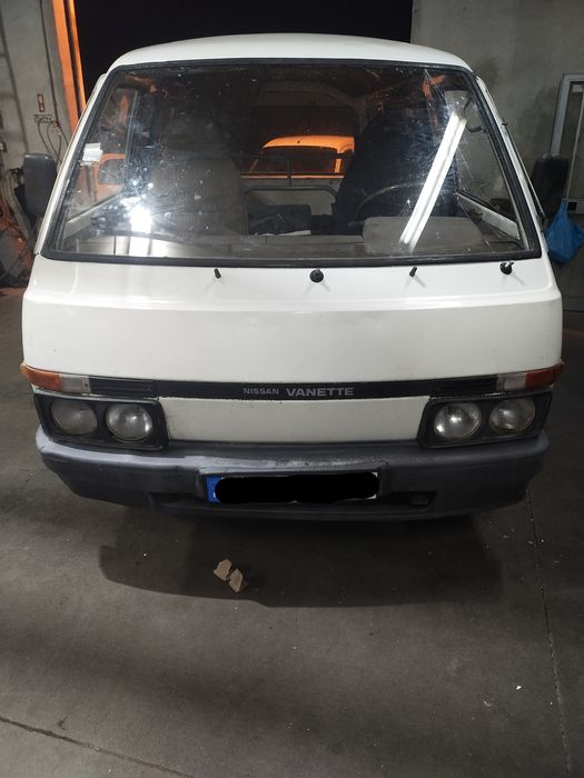 Nissan vanette 1988