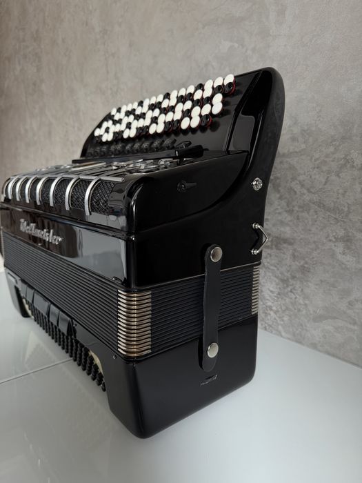 Баян 5- рядний  Weltmeister Grandina  не потребує вкладень