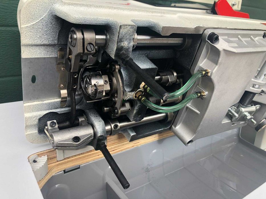 Máquina de costura industrial STITCHSTAR GT4