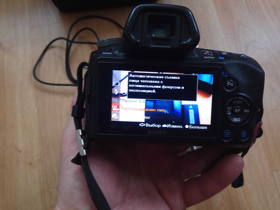 Якісна цифрова дзеркальна камера Sony Alpha SLT-A35 об'єктив 18-70mm