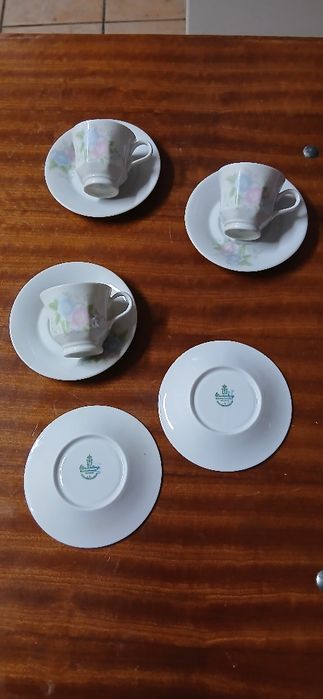 Chávenas e pires de café