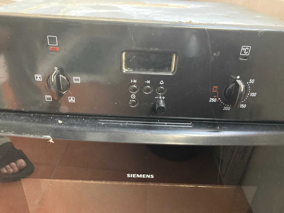 Forno avariado para peças ou conserto