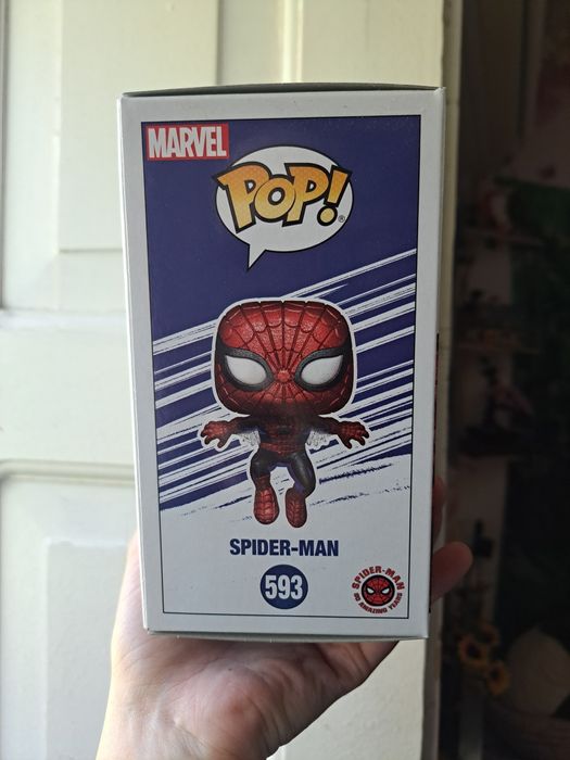 Funko pop 593 spiderman diamond collection