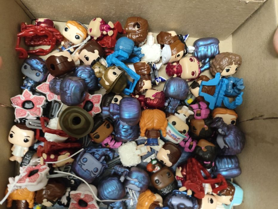 Дивні дива фігурки