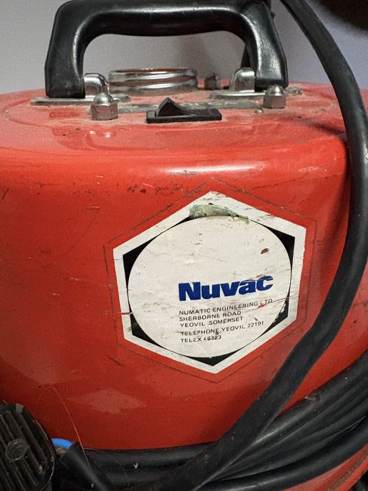 Aspirador nuvac vermelho