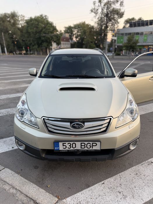 Продам Subaru Outback 2012 года