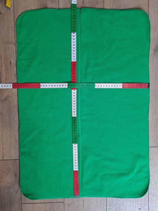 Zielony kocyk. Pled do legowiska, polar 68x 47 cm