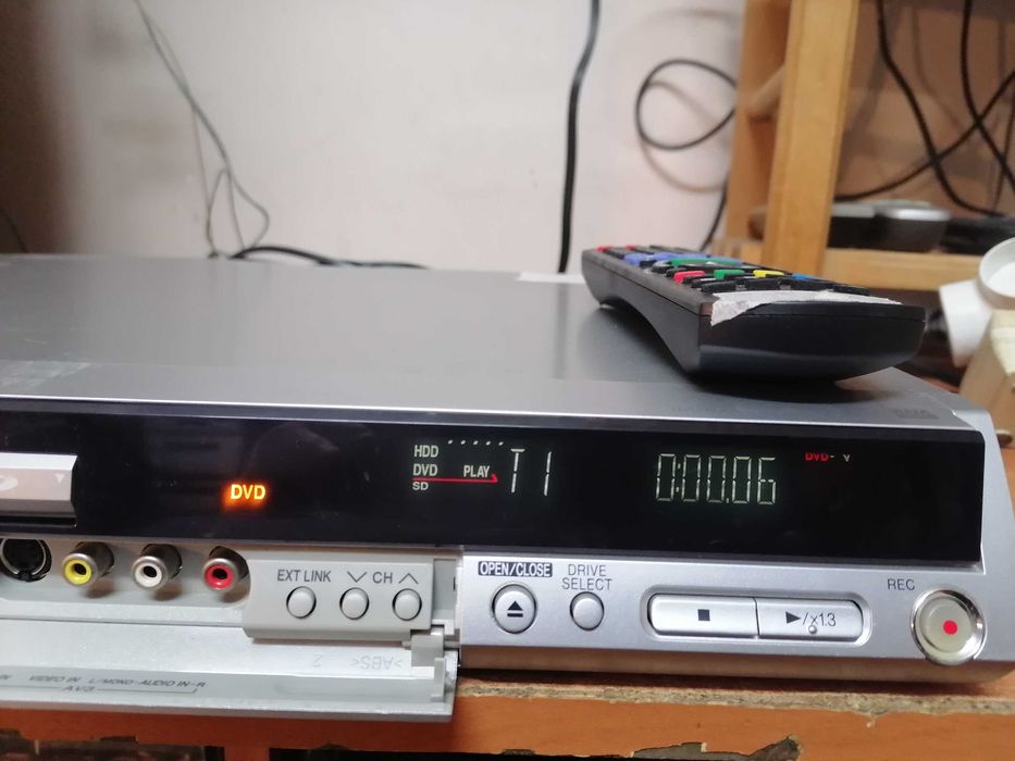 Nagrywarka Panasonic DMR-EH52 DVD-rw Recorder/HDD 80GB Pilot