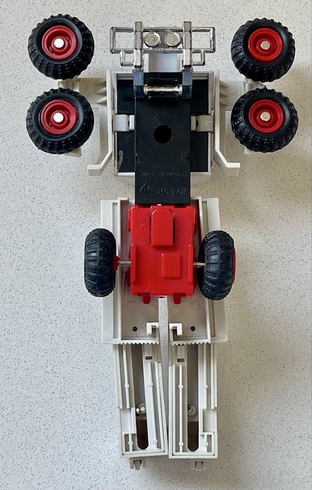 Transformers KO Motorized Robot Mega Motobot Al-Terrain Trekker de 1984, produzido pela MC Toy Works.